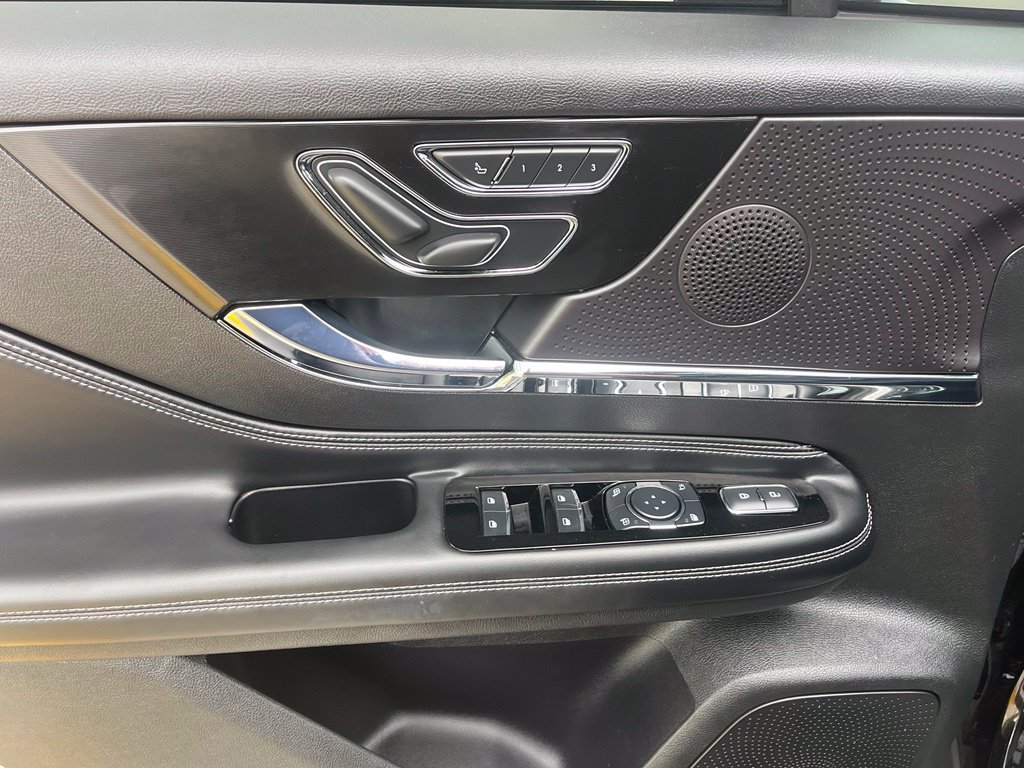 Certified 2023 Lincoln Corsair AWD w/ Equipment Group 101A image 41