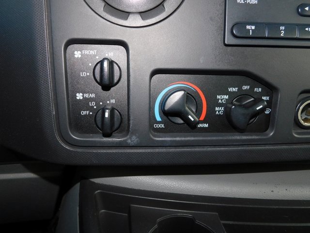 Used 2012 Ford E-350 and Econoline 350 XLT image 30