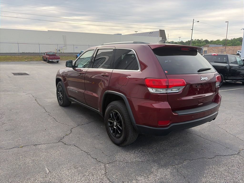 Used 2019 Jeep Grand Cherokee Laredo image 4