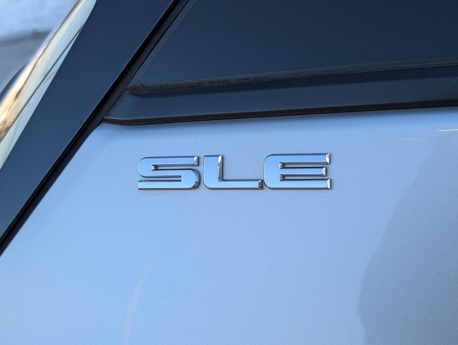 Used 2020 GMC Terrain SLE w/ Driver Convenience Package image 10