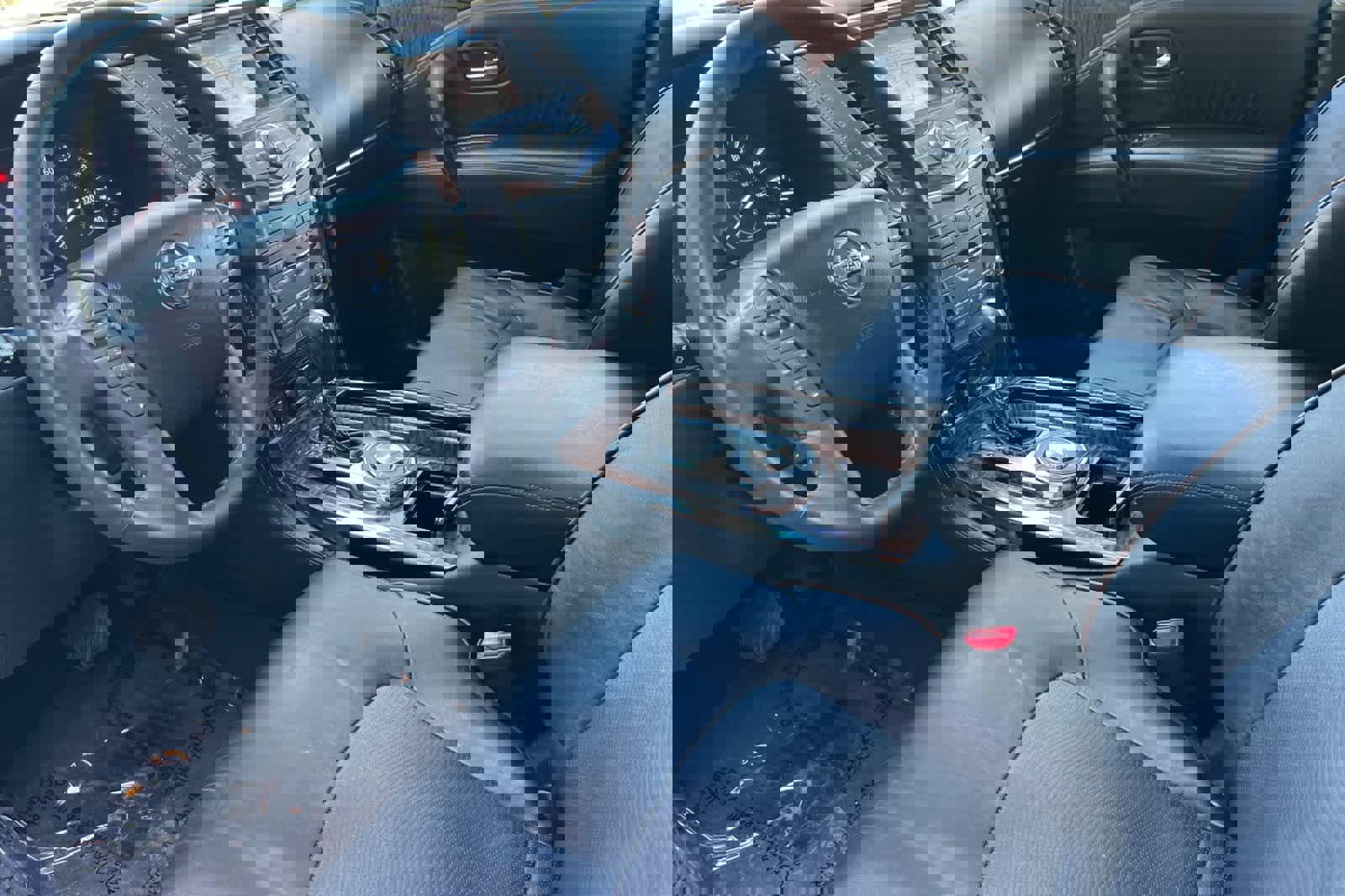 Used 2017 Nissan Armada Platinum image 12