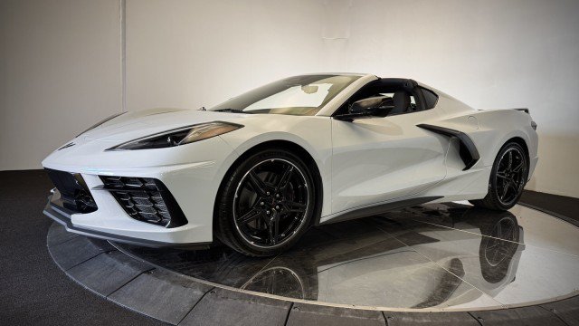 Used 2024 Chevrolet Corvette Stingray Premium Cpe w/ Z51 Performance Package RWD image 20