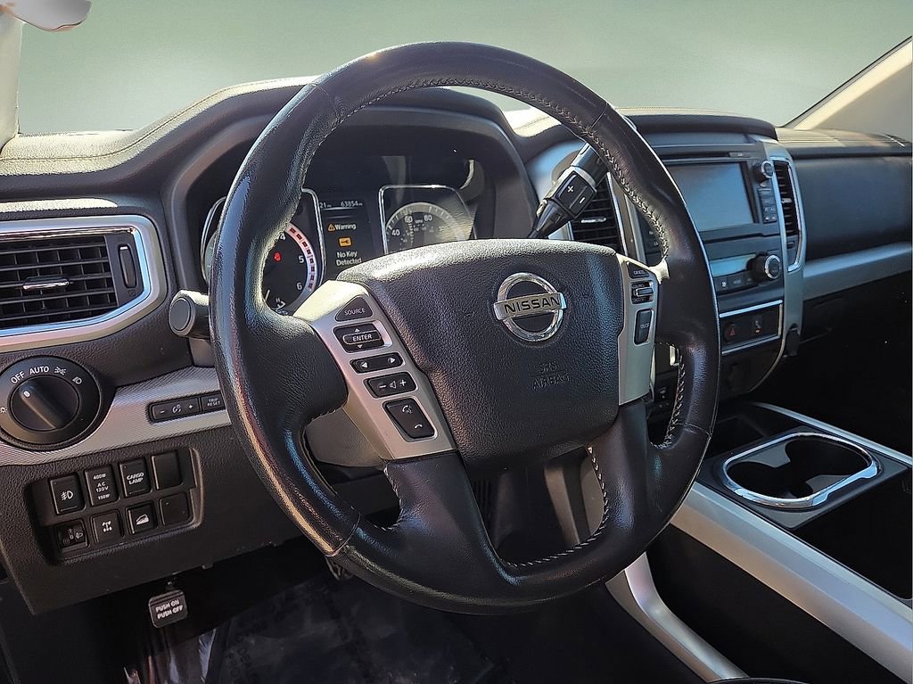 Used 2018 Nissan Titan PRO-4X image 24