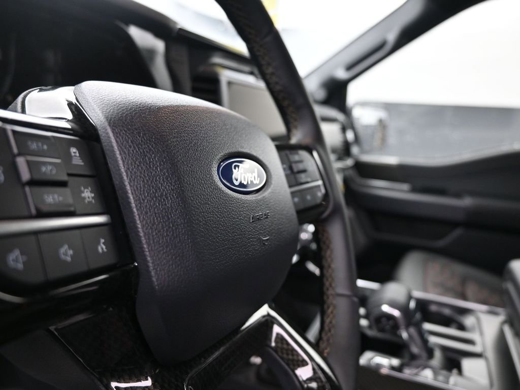 New 2025 Ford F150 Lariat w/ Equipment Group 502A High image 29