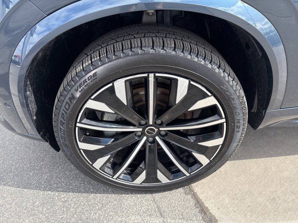 Certified 2025 Volvo XC90 B5 Plus image 13