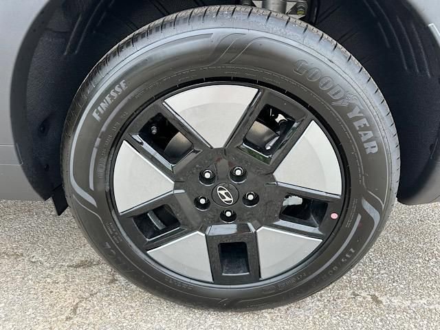 Used 2026 Hyundai Santa Fe SEL image 14