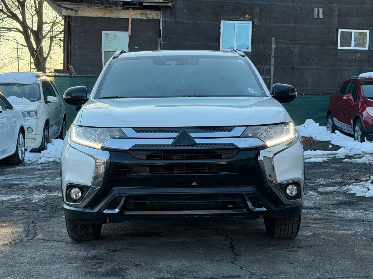 Used 2020 Mitsubishi Outlander LE FWD image 16