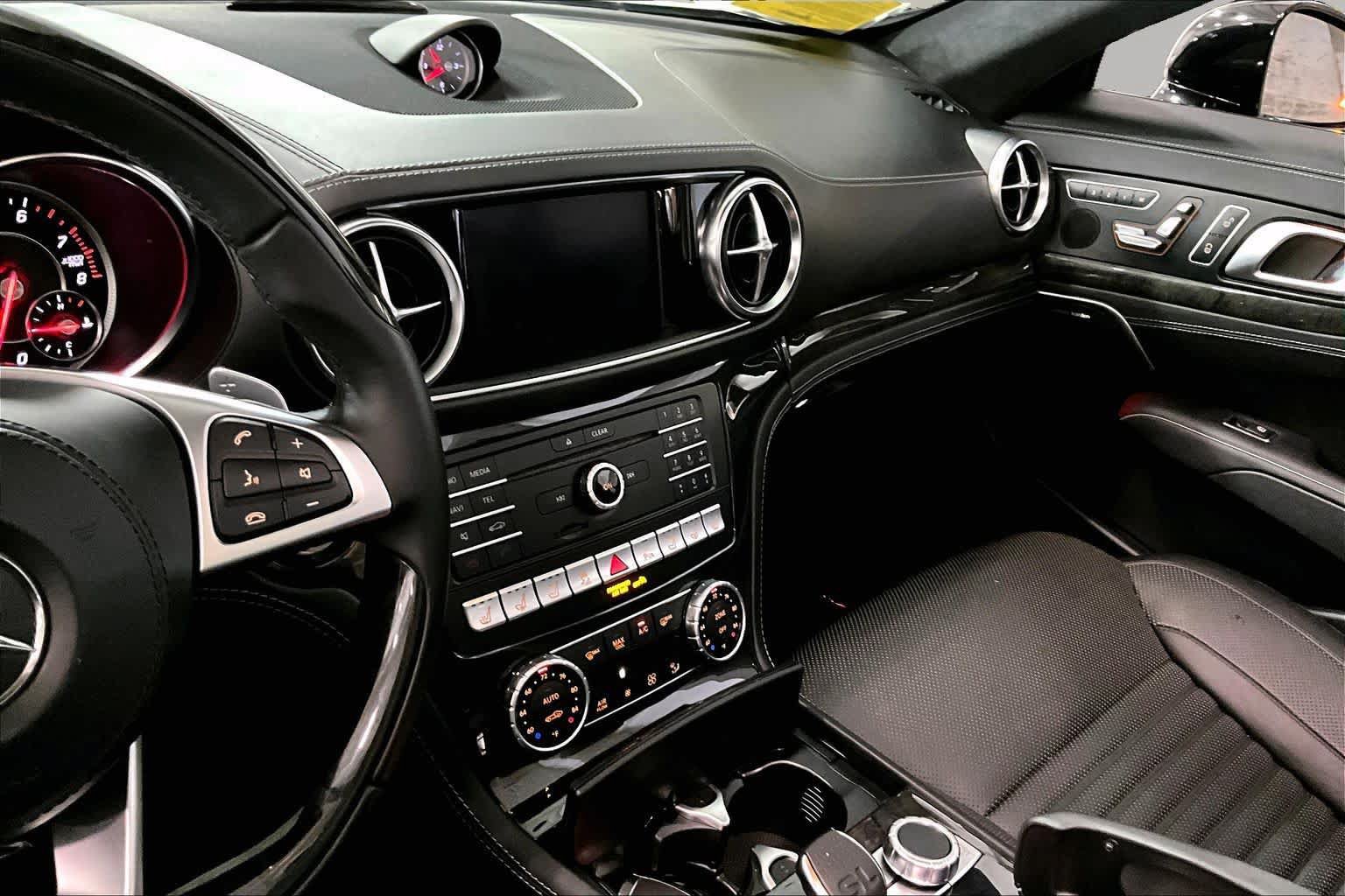 Used 2018 Mercedes-Benz SL 550 image 6