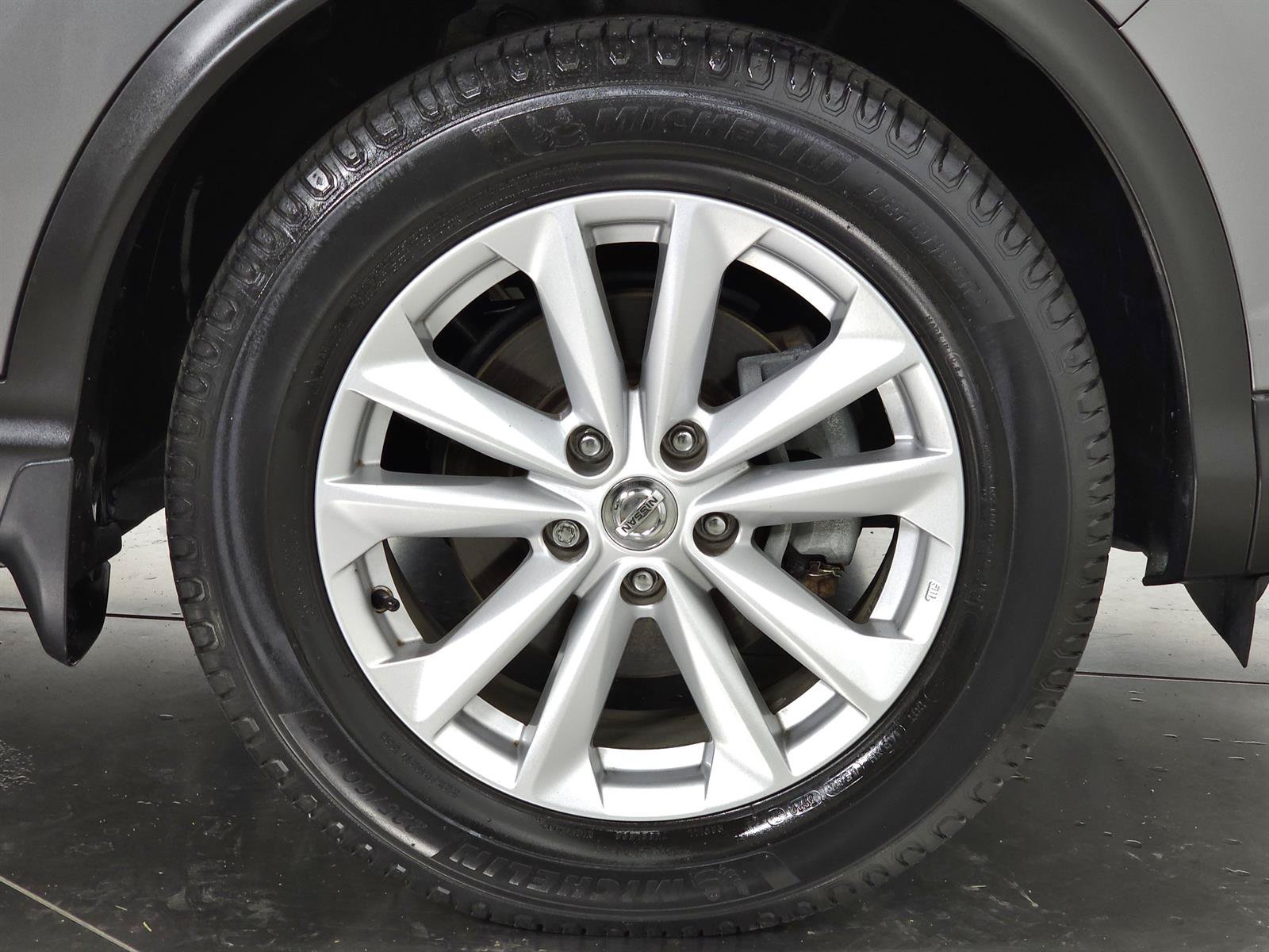 Used 2018 Nissan Rogue Sport SV w/ SV Technology Package AWD/4WD image 10