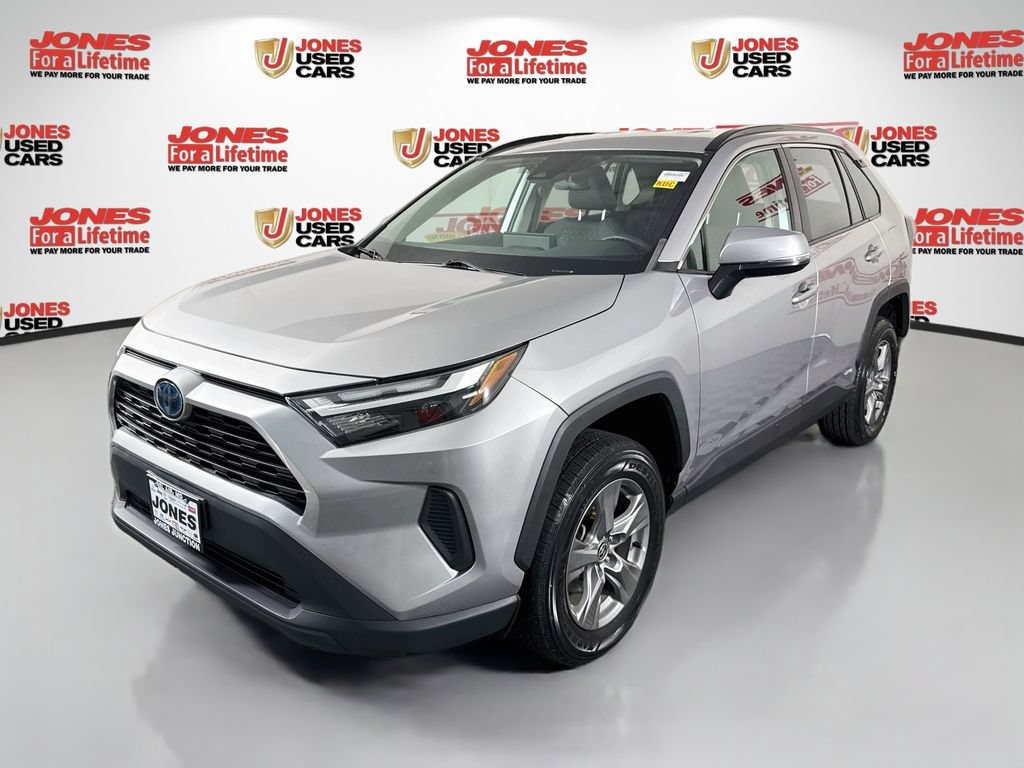 Used 2023 Toyota RAV4 XLE AWD/4WD image 12