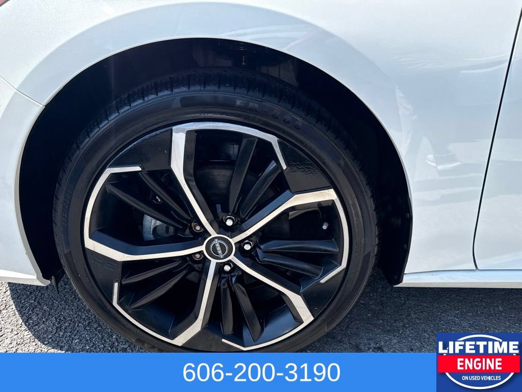Used 2024 Nissan Altima 2.5 SR AWD/4WD image 11