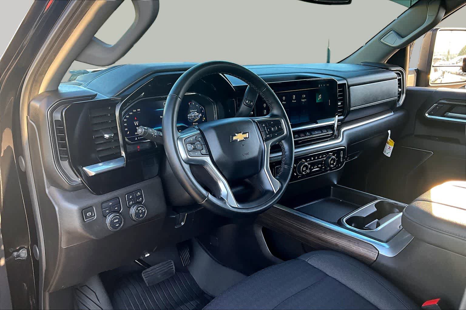 Used 2024 Chevrolet Silverado 2500 LT w/ Texas Edition AWD/4WD image 18