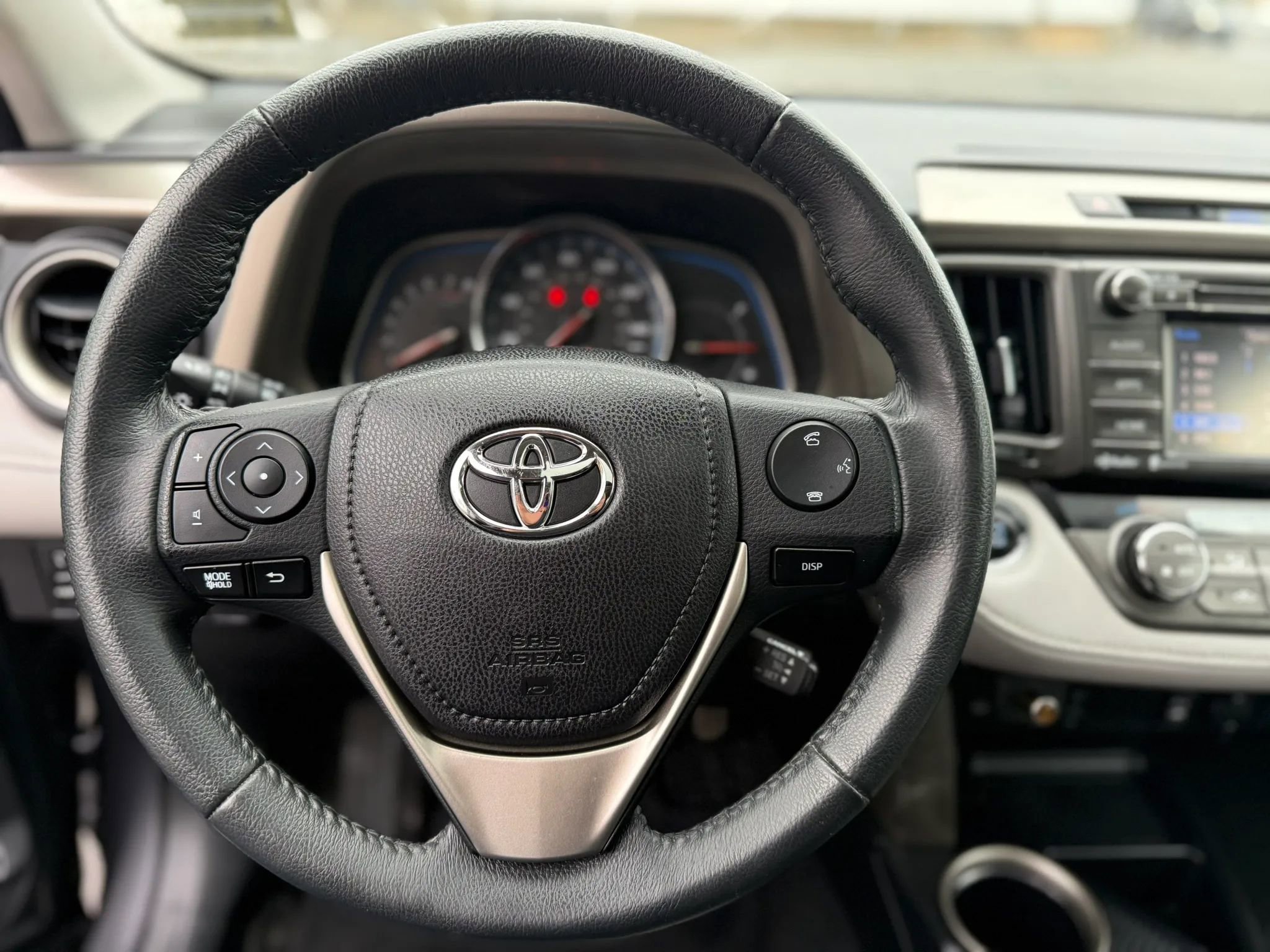 Used 2015 Toyota RAV4 Limited image 22