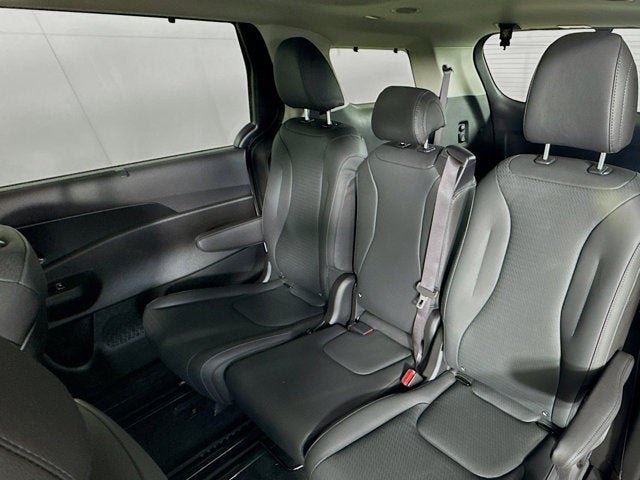 New 2026 Kia Carnival SX Prestige FWD image 28