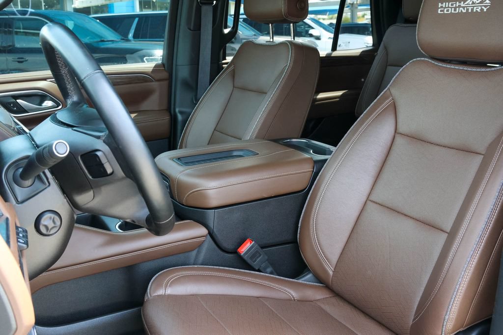 Used 2024 Chevrolet Tahoe High Country AWD/4WD image 15