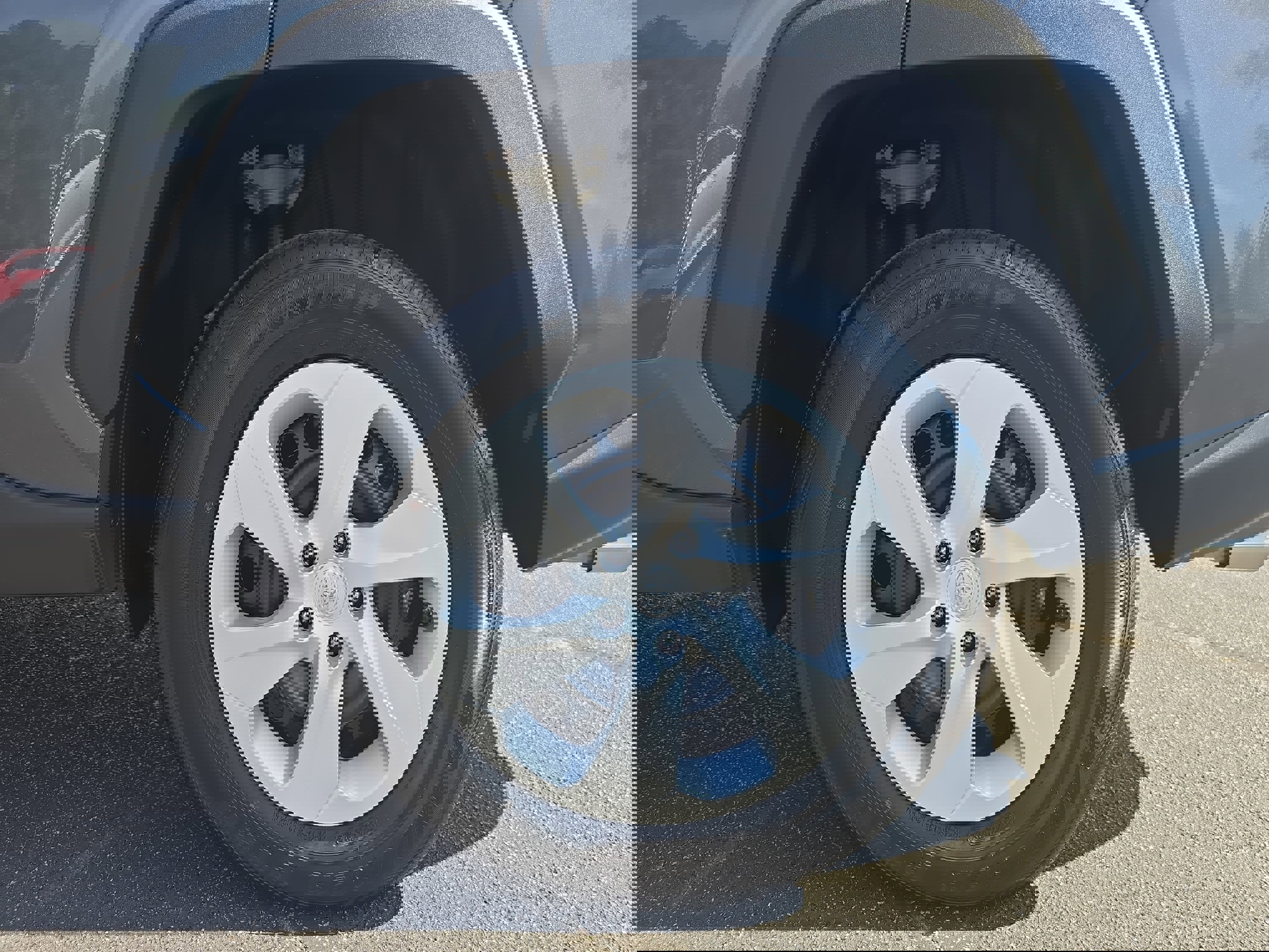 Used 2025 Toyota RAV4 LE image 29