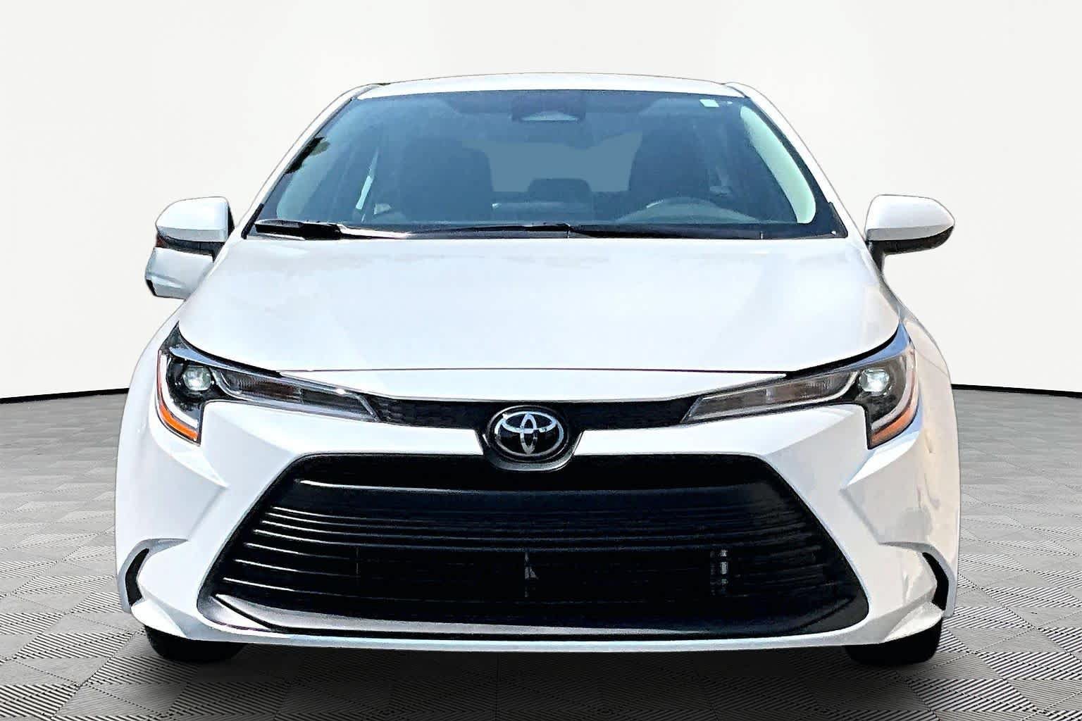 Certified 2026 Toyota Corolla LE FWD image 4