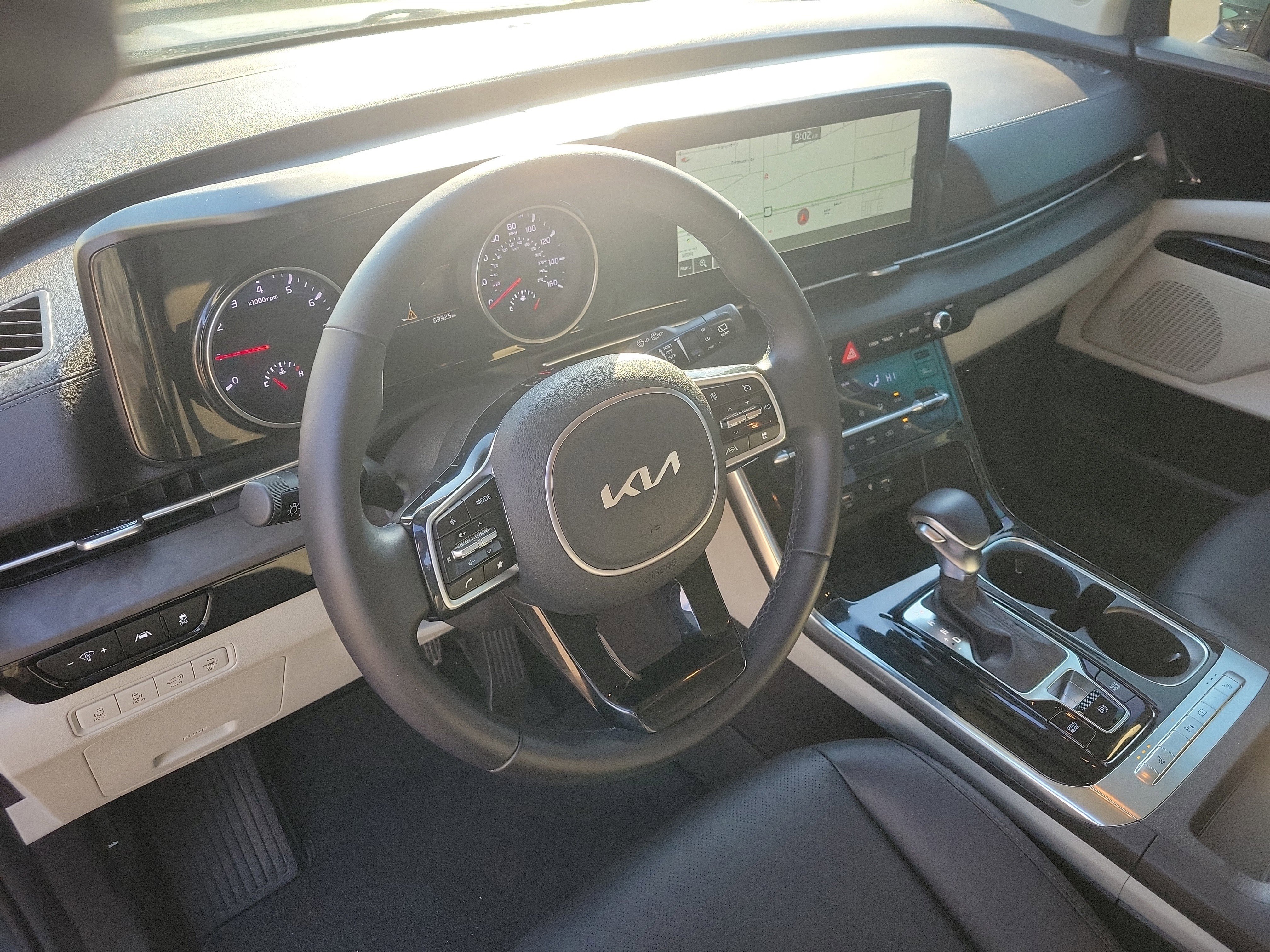 Certified 2022 Kia Carnival EX image 22