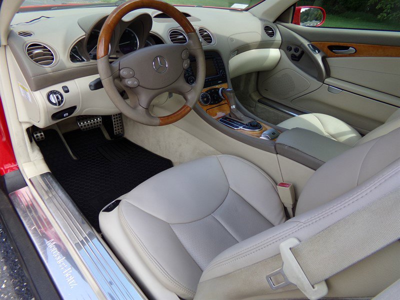 Used 2007 Mercedes-Benz SL 550 image 9