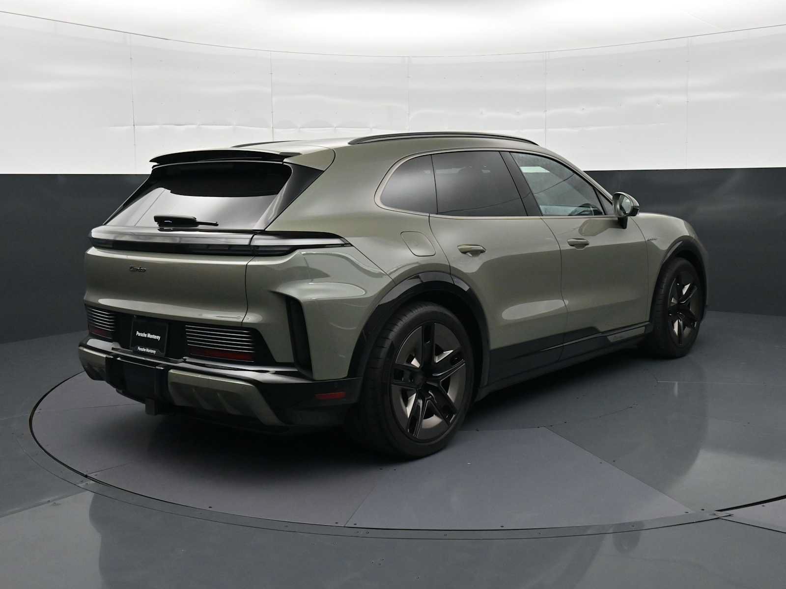 New 2026 Porsche Cayenne Turbo AWD/4WD image 33