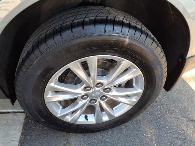 Used 2025 Cadillac XT5 Luxury image 8
