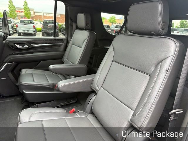 Used 2023 GMC Yukon XL Denali w/ Denali Reserve Package AWD/4WD image 19