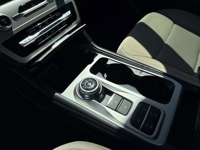 Used 2023 Ford Explorer XLT RWD image 31