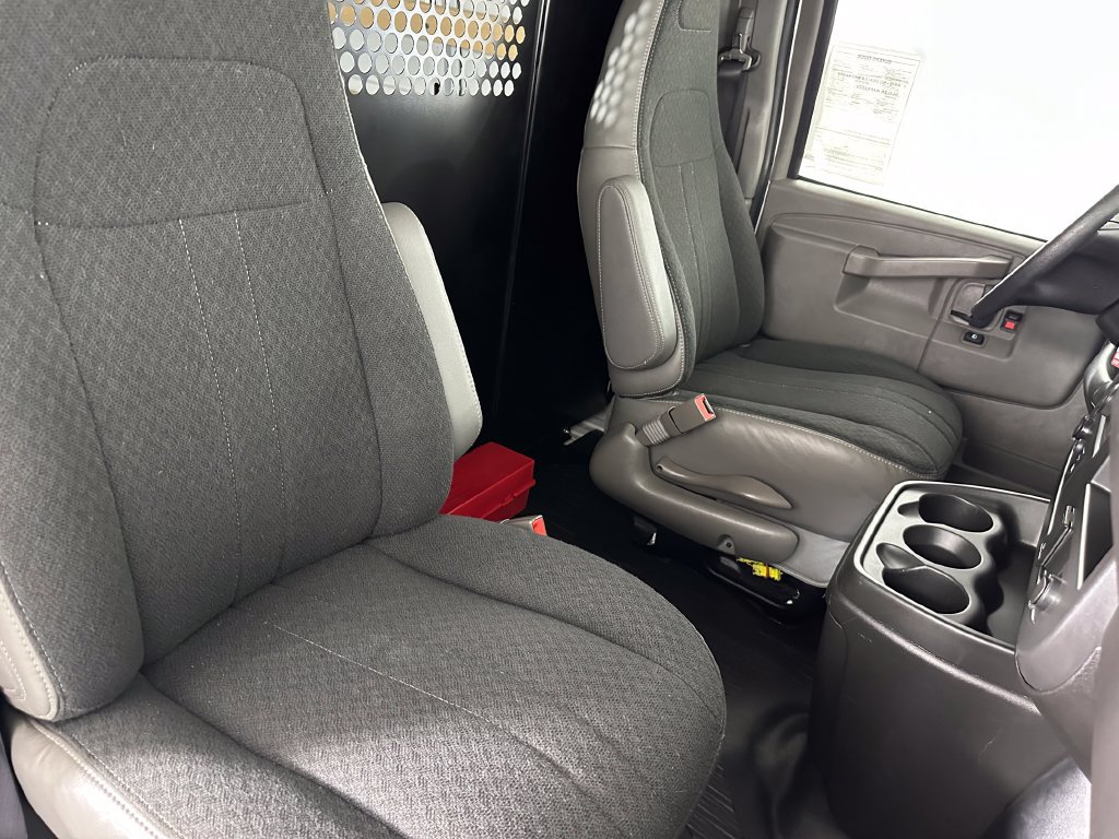 Used 2025 Chevrolet Express 2500 w/ Driver Convenience Package RWD image 26