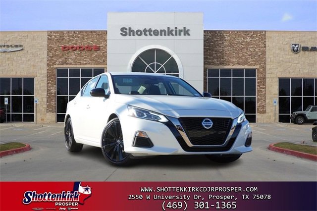Used 2020 Nissan Altima 2.5 SR image 1