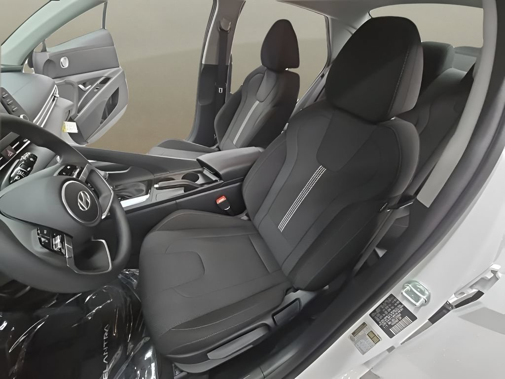 New 2026 Hyundai Elantra SE FWD image 14