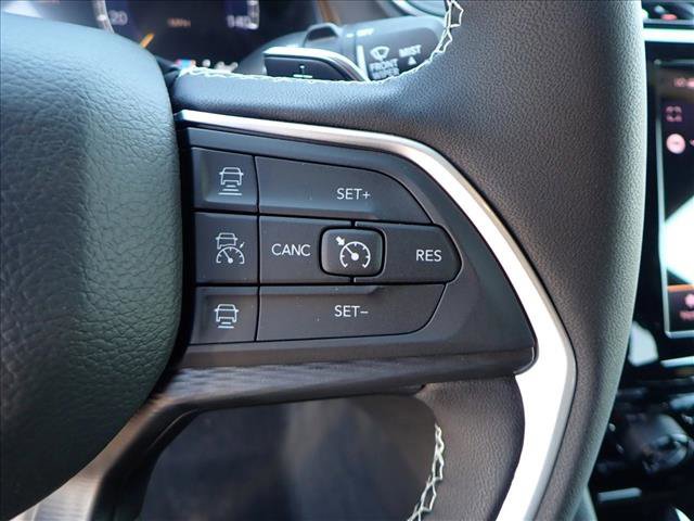 New 2025 Jeep Grand Cherokee Laredo X w/ Luxury Tech Group I image 17