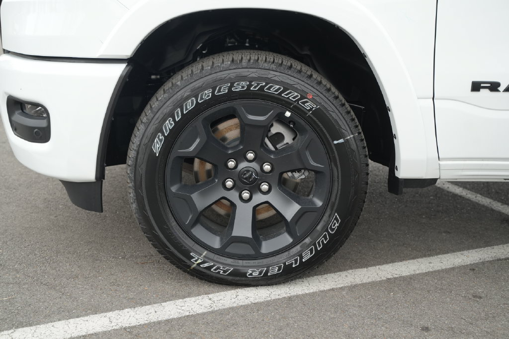 New 2026 RAM 1500 Big Horn AWD/4WD image 9