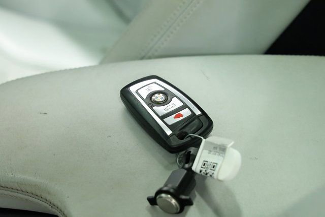 Used 2015 BMW M4 Coupe image 36