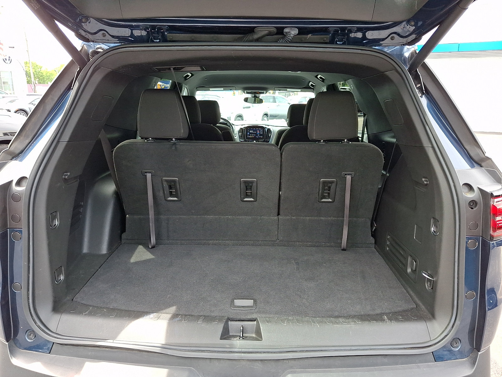 Certified 2023 Chevrolet Traverse LT w/ LPO, Floor Liner Package AWD/4WD image 30