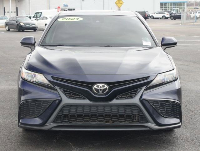 Used 2021 Toyota Camry SE image 18