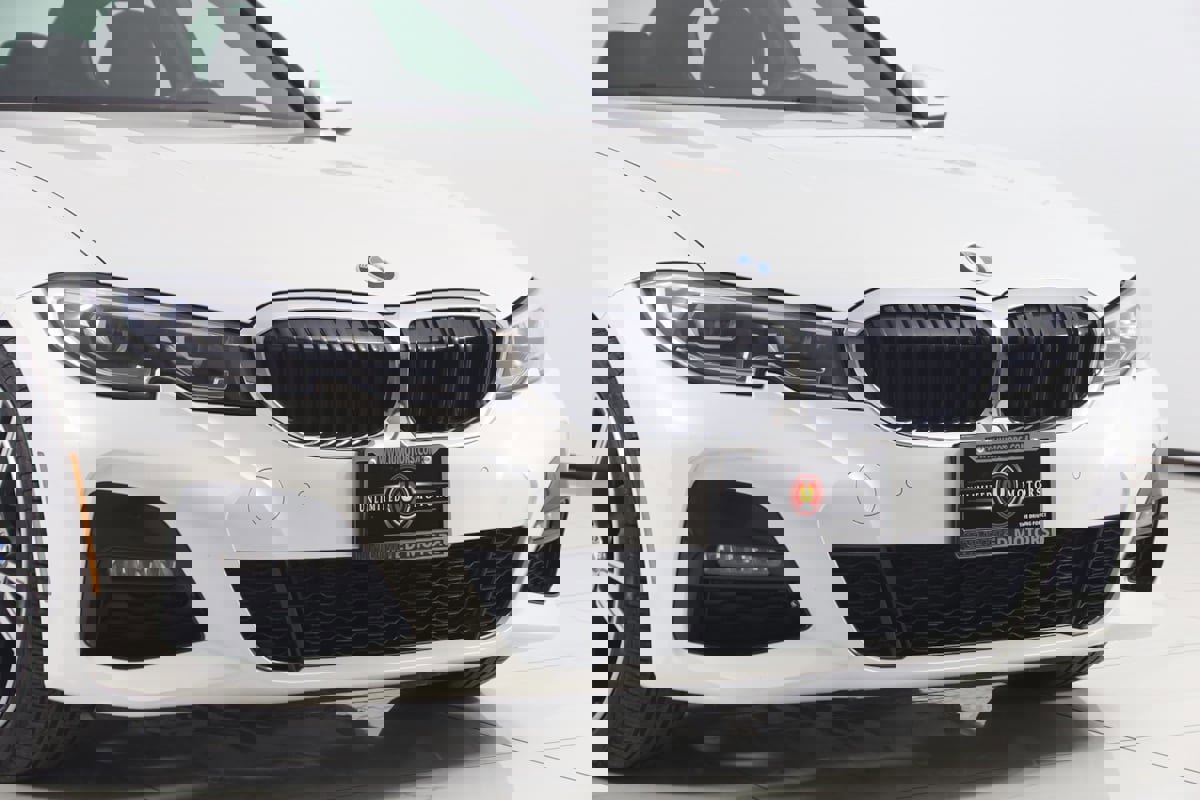 Used 2022 BMW 330i xDrive Sedan w/ M Sport Package image 41