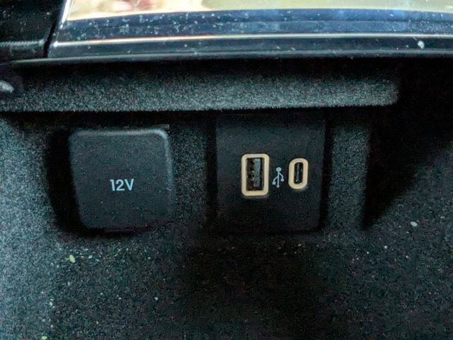 Certified 2022 Lincoln Corsair FWD w/ Equipment Group 101A image 24