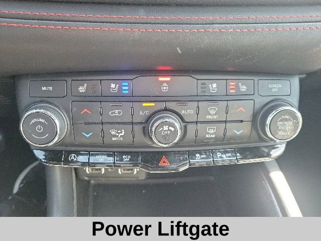Used 2024 Dodge Durango GT RWD image 9