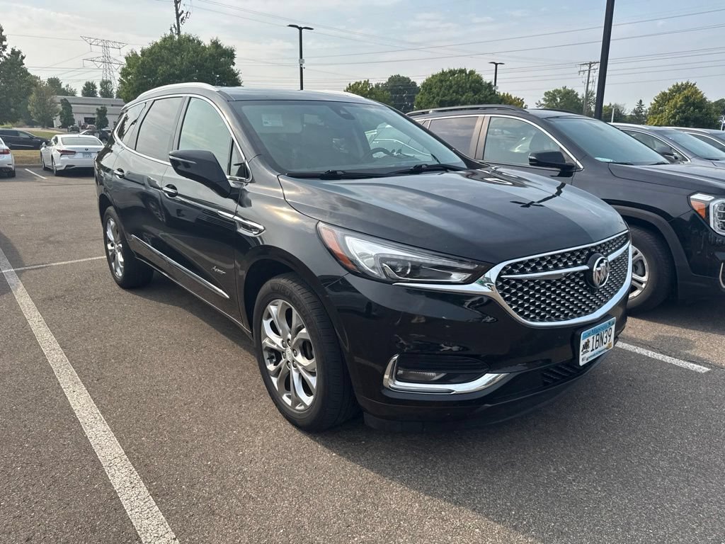 Used 2018 Buick Enclave Avenir w/ Avenir Technology Package AWD/4WD image 5