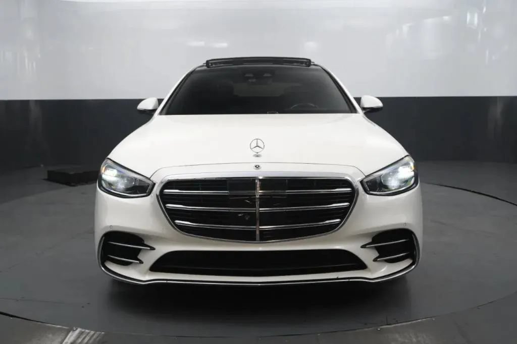 Used 2022 Mercedes-Benz S 580 4MATIC Sedan w/ AMG Line Package image 8