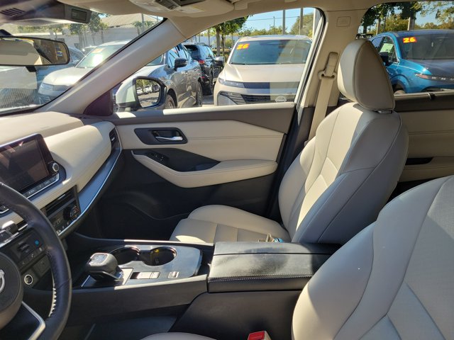 Used 2023 Nissan Rogue SV w/ SV Premium B Package FWD image 19