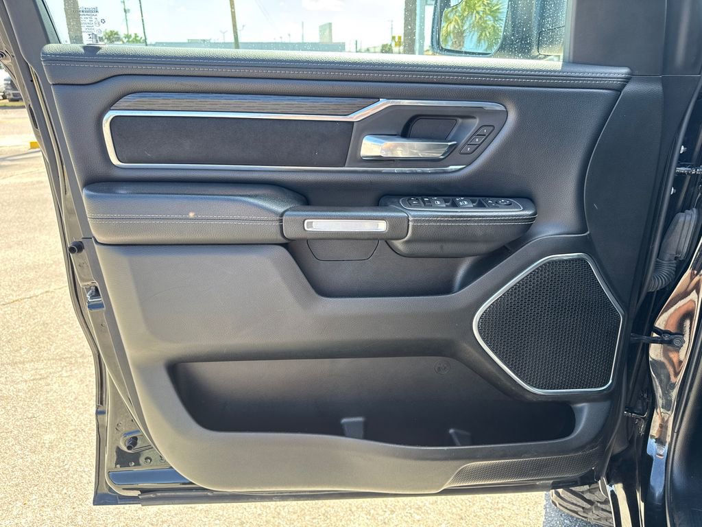 Used 2024 RAM 1500 Laramie image 13