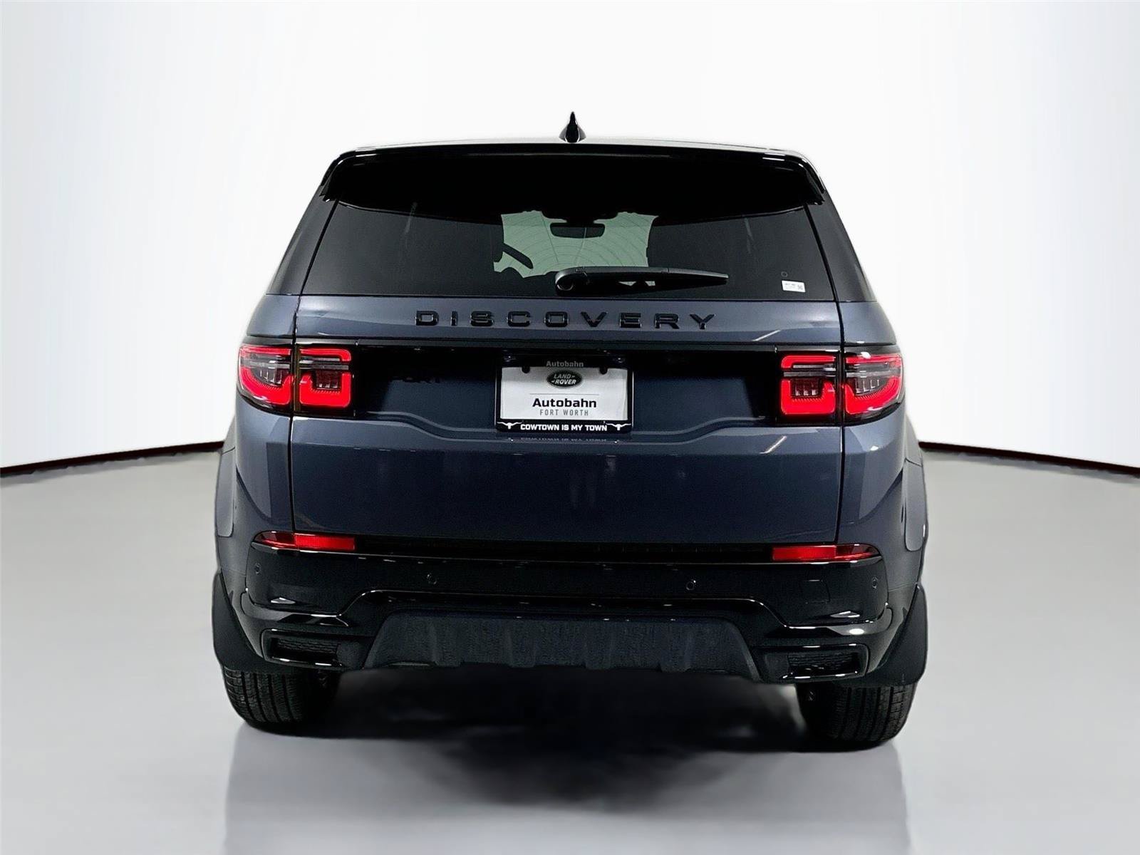 Used 2025 Land Rover Discovery Sport Dynamic SE AWD/4WD image 5