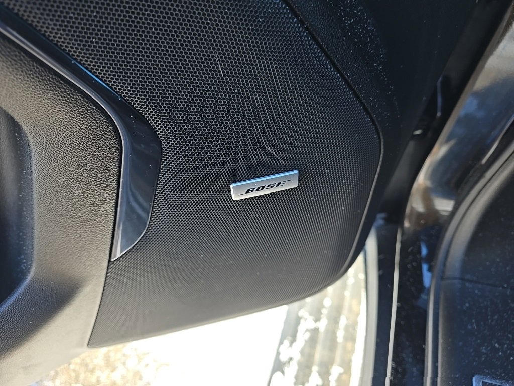 Used 2025 GMC Yukon XL AT4 w/ AT4 Premium Package image 7