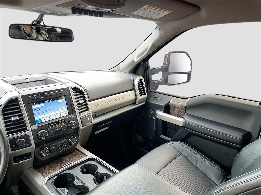 Used 2019 Ford F250 Lariat w/ Chrome Package image 23