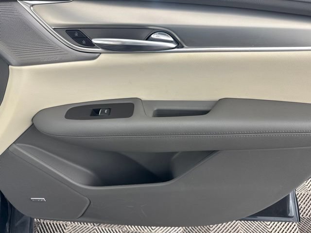 Used 2022 Cadillac XT5 Premium Luxury FWD image 22
