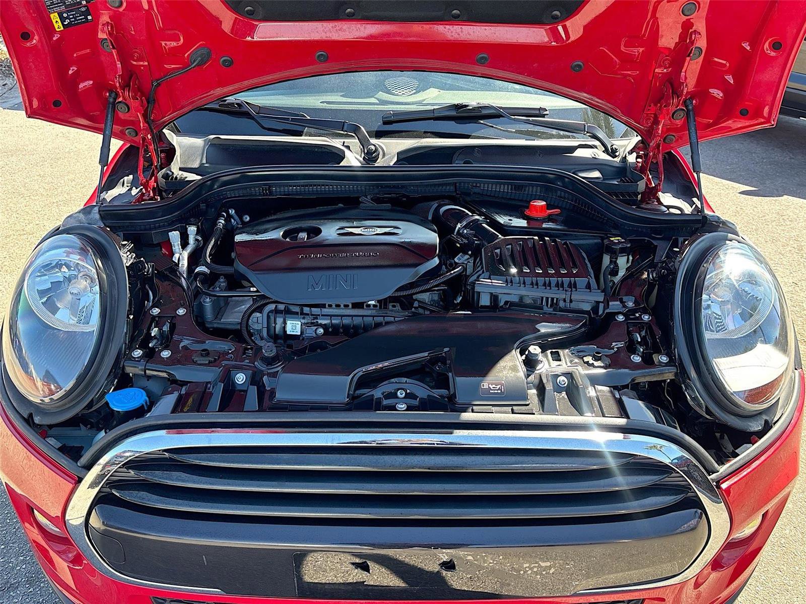 Used 2019 MINI Cooper Convertible image 29