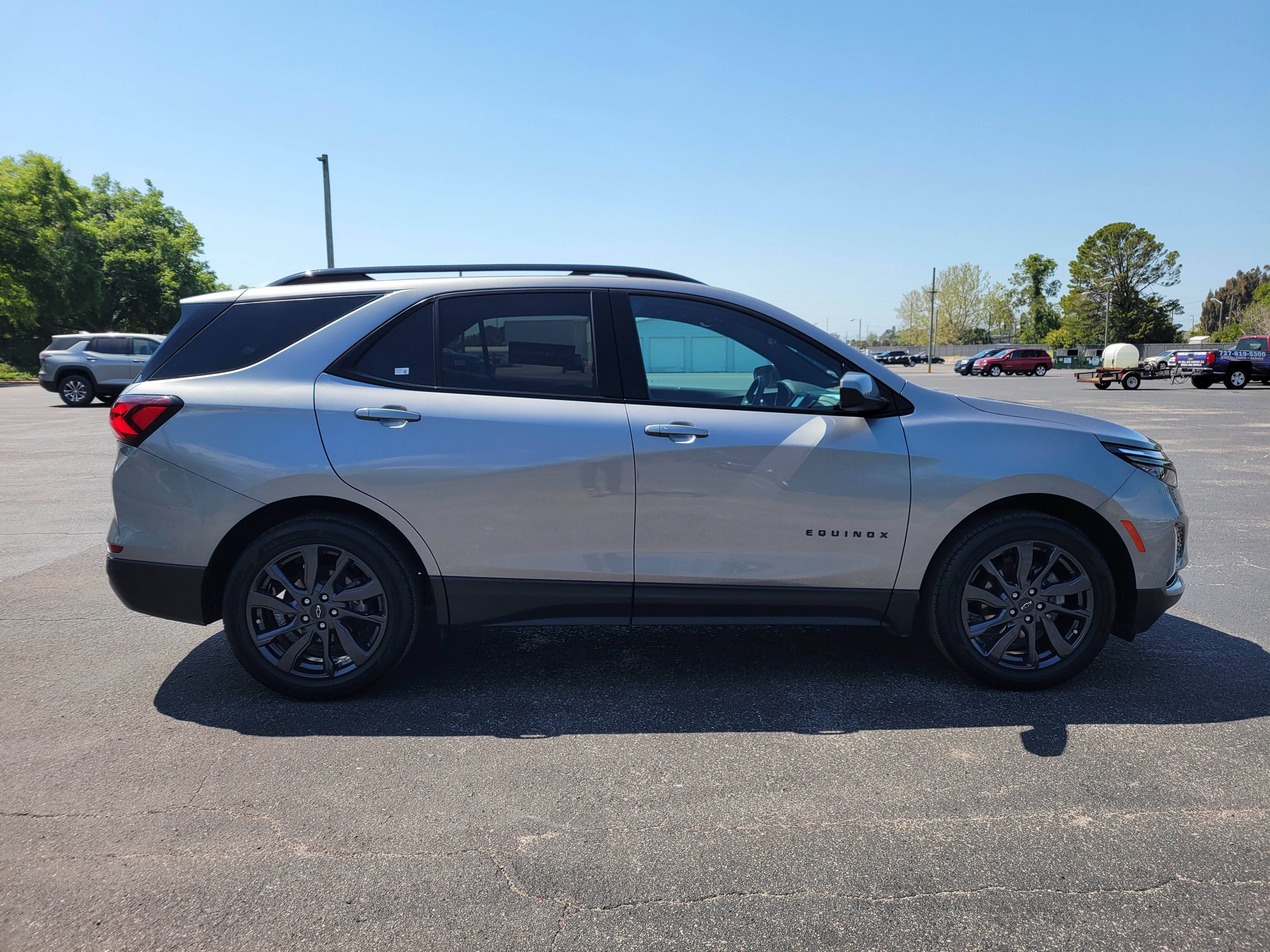 Certified 2023 Chevrolet Equinox RS w/ LPO, Cargo Package image 4
