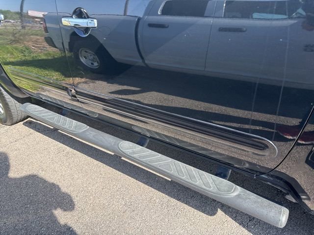 Used 2019 Nissan Frontier SL RWD image 7