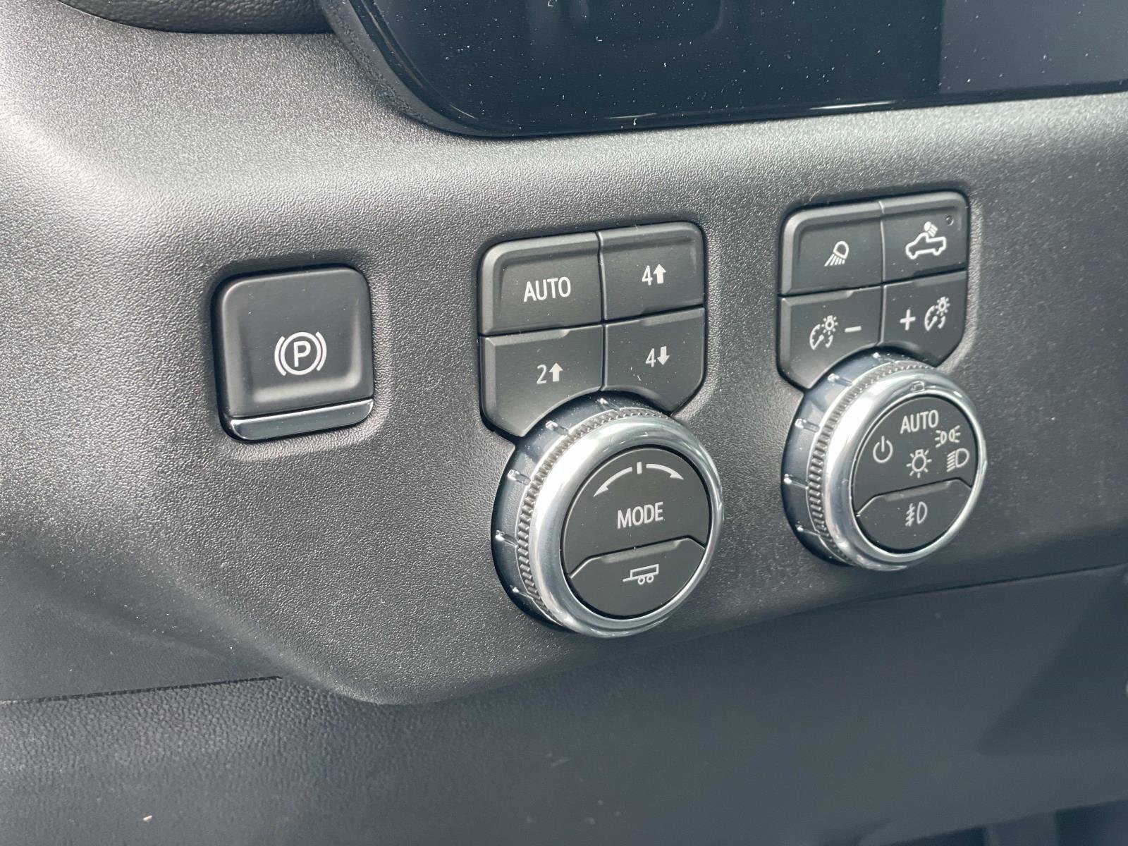 New 2026 GMC Sierra 3500 SLT w/ SLT Premium Package image 19